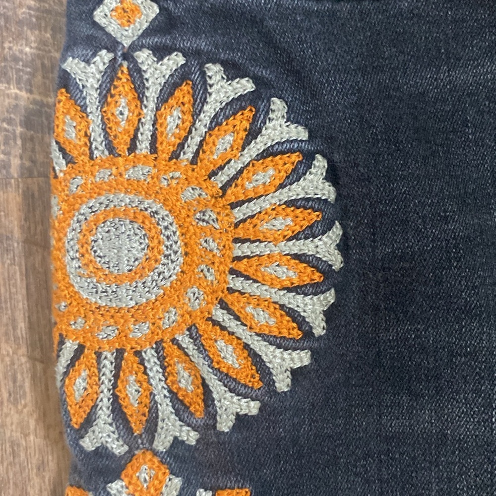 MISS ME VINTAGE BLACK HIGH WAISTED SKINNY JEANS WITH ORANGE EMBROIDERED DETAILS - Picture 7 of 8